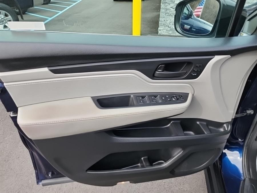 2019 Honda Odyssey EX-L w/Navi/RES Auto, available for sale in Islip, New York | L.I. Auto Gallery. Islip, New York 2019 Honda Odyssey EX-L w/Navi/RES Auto, available for sale in Islip, New York | L.I. Auto Gallery. Islip, New York