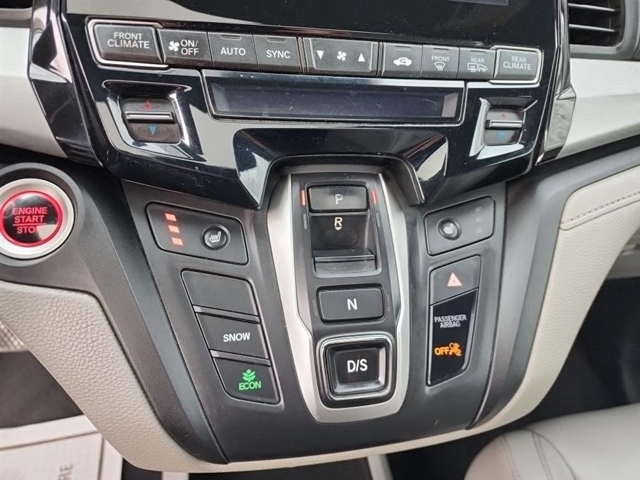 2019 Honda Odyssey EX-L w/Navi/RES Auto, available for sale in Islip, New York | L.I. Auto Gallery. Islip, New York 2019 Honda Odyssey EX-L w/Navi/RES Auto, available for sale in Islip, New York | L.I. Auto Gallery. Islip, New York