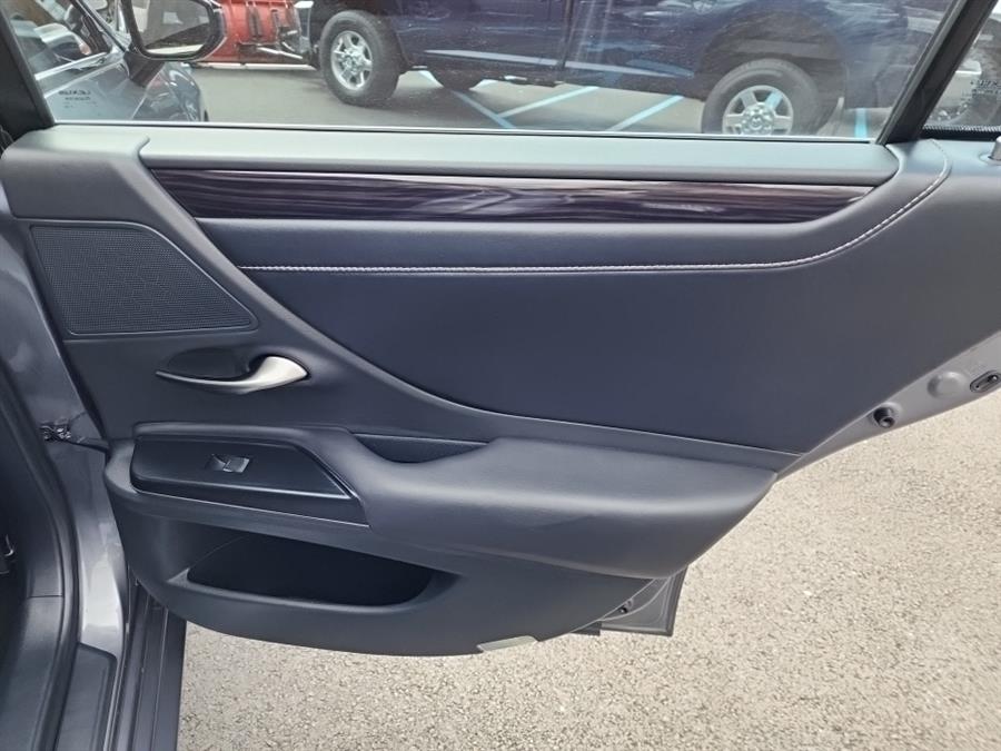 2020 Lexus ES ES 350 FWD, available for sale in Islip, New York | L.I. Auto Gallery. Islip, New York 2020 Lexus ES ES 350 FWD, available for sale in Islip, New York | L.I. Auto Gallery. Islip, New York