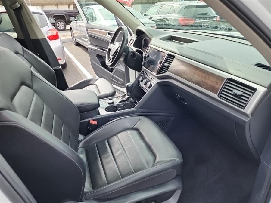 2019 Volkswagen Atlas 3.6L V6 SEL Premium 4MOTION, available for sale in Islip, New York | L.I. Auto Gallery. Islip, New York 2019 Volkswagen Atlas 3.6L V6 SEL Premium 4MOTION, available for sale in Islip, New York | L.I. Auto Gallery. Islip, New York