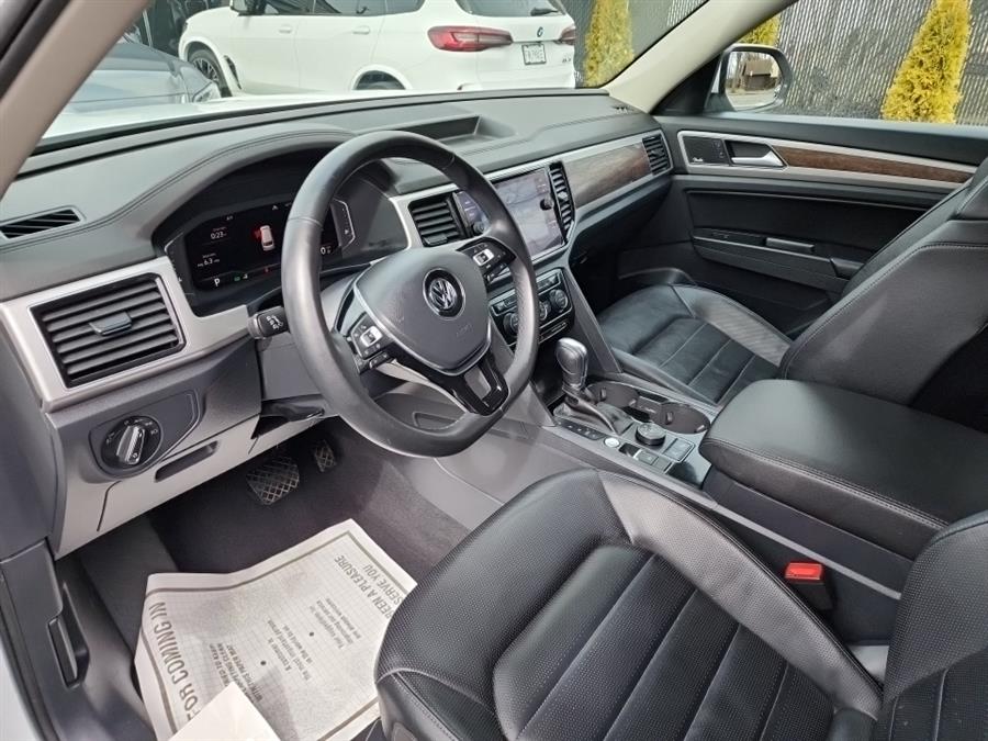 2019 Volkswagen Atlas 3.6L V6 SEL Premium 4MOTION, available for sale in Islip, New York | L.I. Auto Gallery. Islip, New York 2019 Volkswagen Atlas 3.6L V6 SEL Premium 4MOTION, available for sale in Islip, New York | L.I. Auto Gallery. Islip, New York