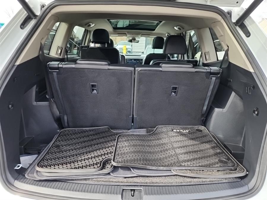 2019 Volkswagen Atlas 3.6L V6 SEL Premium 4MOTION, available for sale in Islip, New York | L.I. Auto Gallery. Islip, New York 2019 Volkswagen Atlas 3.6L V6 SEL Premium 4MOTION, available for sale in Islip, New York | L.I. Auto Gallery. Islip, New York