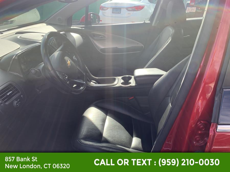 2013 Chevrolet Volt 5dr HB, available for sale in New London, Connecticut | McAvoy Inc dba Town Hill Auto. New London, Connecticut 2013 Chevrolet Volt 5dr HB, available for sale in New London, Connecticut | McAvoy Inc dba Town Hill Auto. New London, Connecticut