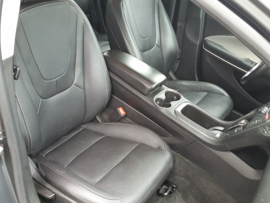 2015 Chevrolet Volt 5dr HB Premium, available for sale in Berlin, Connecticut | Action Automotive. Berlin, Connecticut 2015 Chevrolet Volt 5dr HB Premium, available for sale in Berlin, Connecticut | Action Automotive. Berlin, Connecticut
