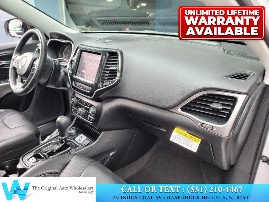 2019 Jeep Cherokee Limited 4x4, available for sale in Hasbrouck Heights, New Jersey | AW Auto & Truck Wholesalers, Inc. Hasbrouck Heights, New Jersey 2019 Jeep Cherokee Limited 4x4, available for sale in Hasbrouck Heights, New Jersey | AW Auto & Truck Wholesalers, Inc. Hasbrouck Heights, New Jersey