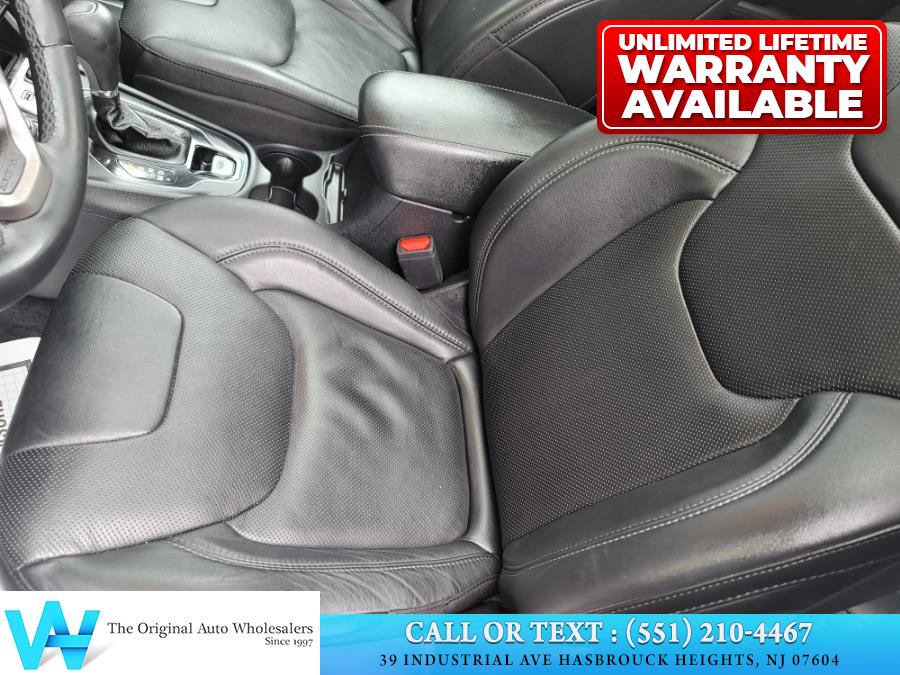 2019 Jeep Cherokee Limited 4x4, available for sale in Hasbrouck Heights, New Jersey | AW Auto & Truck Wholesalers, Inc. Hasbrouck Heights, New Jersey 2019 Jeep Cherokee Limited 4x4, available for sale in Hasbrouck Heights, New Jersey | AW Auto & Truck Wholesalers, Inc. Hasbrouck Heights, New Jersey
