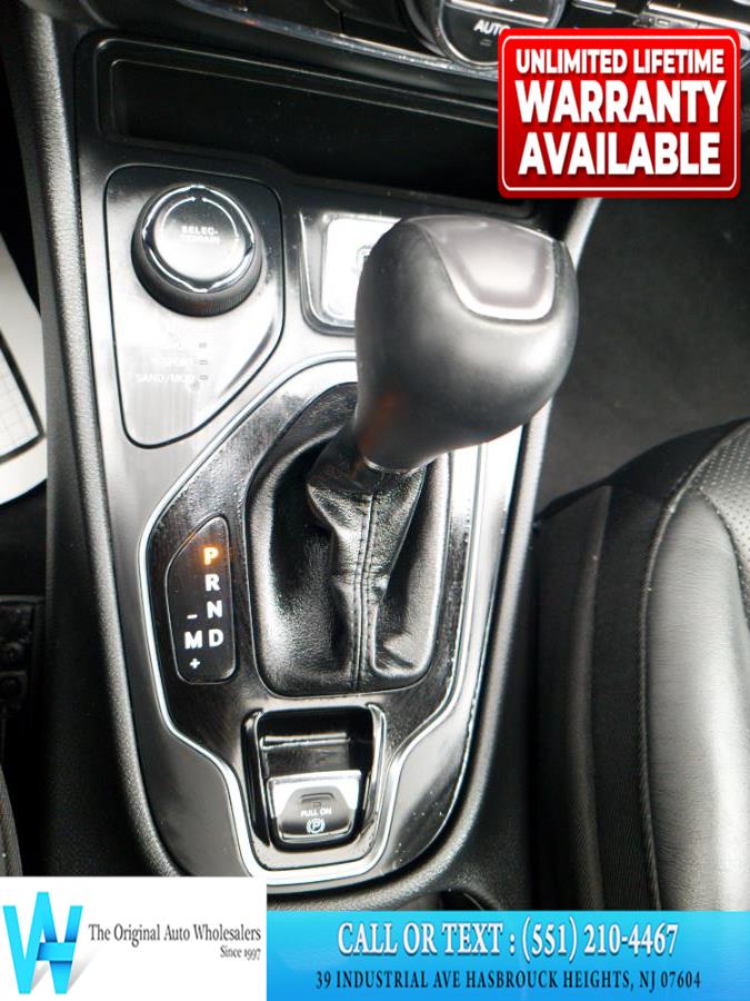2019 Jeep Cherokee Limited 4x4, available for sale in Hasbrouck Heights, New Jersey | AW Auto & Truck Wholesalers, Inc. Hasbrouck Heights, New Jersey 2019 Jeep Cherokee Limited 4x4, available for sale in Hasbrouck Heights, New Jersey | AW Auto & Truck Wholesalers, Inc. Hasbrouck Heights, New Jersey