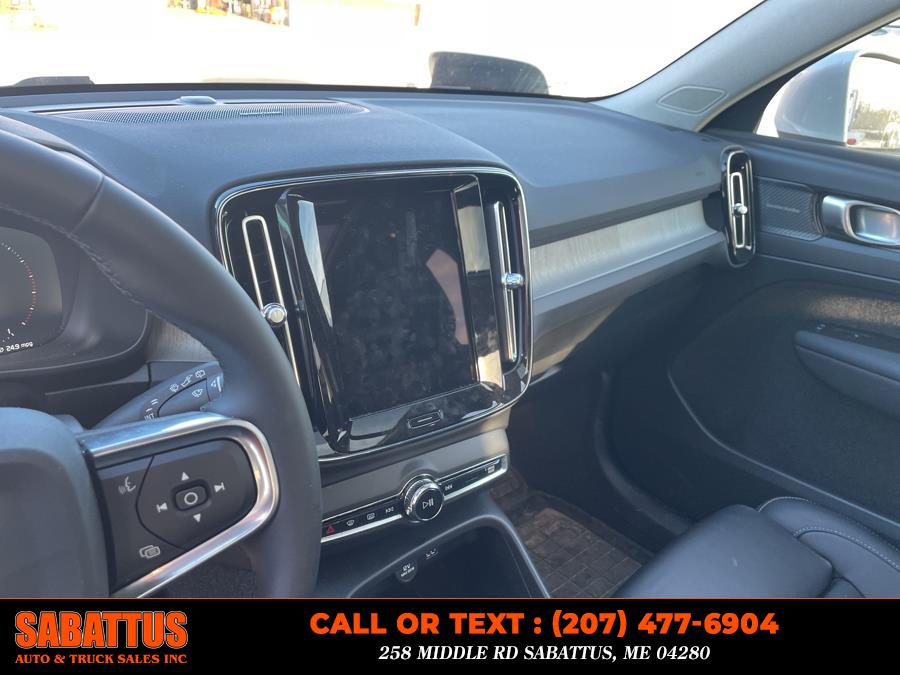 2022 Volvo XC40 T5 AWD Inscription, available for sale in Sabattus, Maine | Sabattus Auto and Truck Sales Inc. Sabattus, Maine 2022 Volvo XC40 T5 AWD Inscription, available for sale in Sabattus, Maine | Sabattus Auto and Truck Sales Inc. Sabattus, Maine
