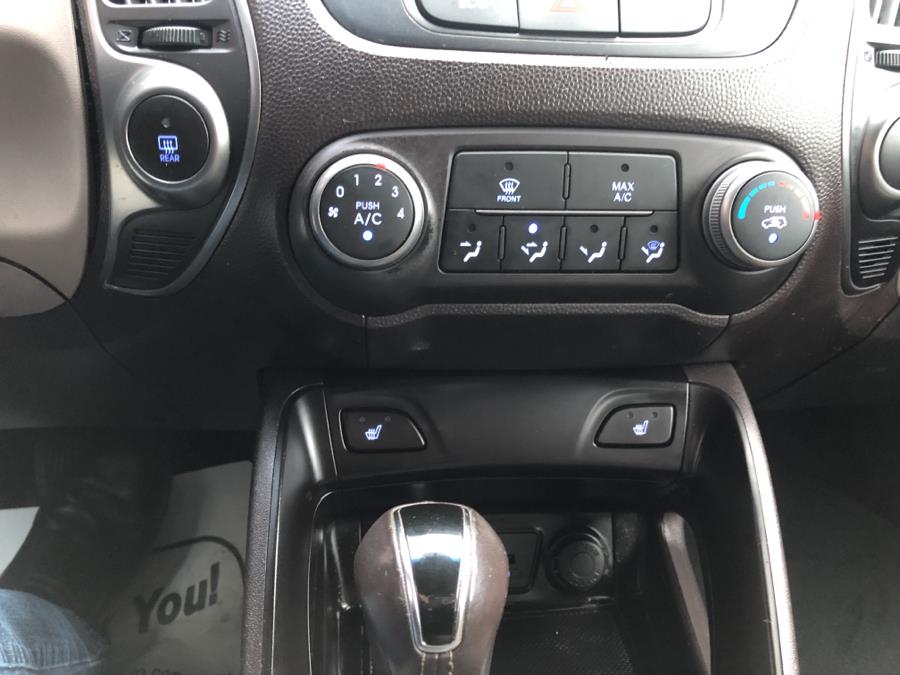 2015 Hyundai Tucson AWD 4dr SE, available for sale in Waterbury, Connecticut | National Auto Brokers, Inc.. Waterbury, Connecticut 2015 Hyundai Tucson AWD 4dr SE, available for sale in Waterbury, Connecticut | National Auto Brokers, Inc.. Waterbury, Connecticut