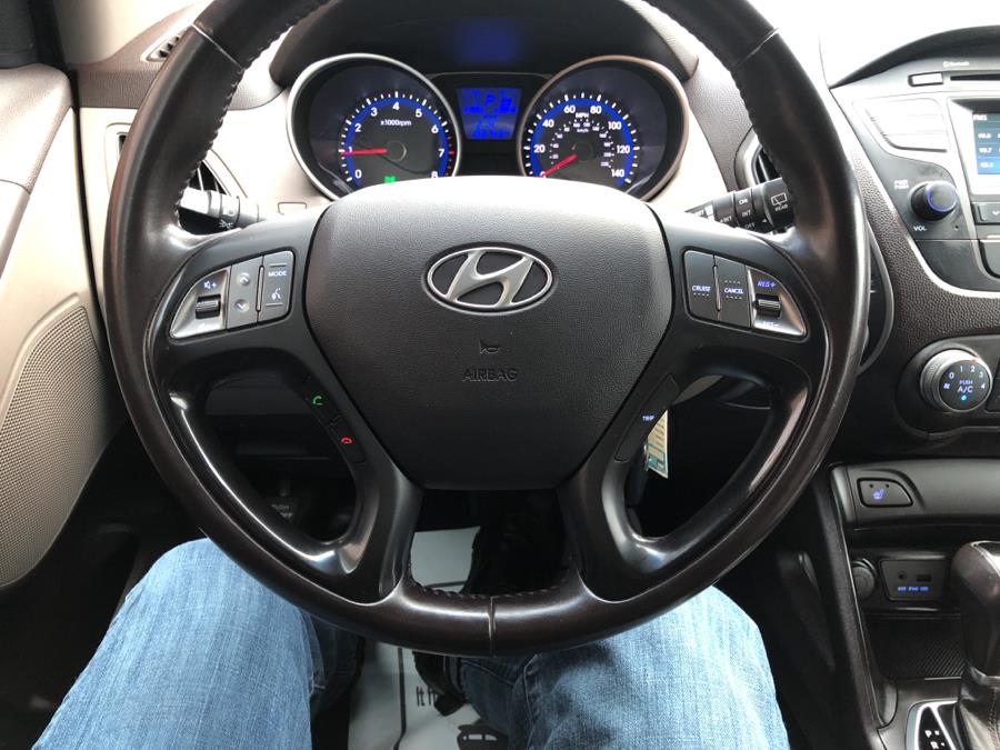 2015 Hyundai Tucson AWD 4dr SE, available for sale in Waterbury, Connecticut | National Auto Brokers, Inc.. Waterbury, Connecticut 2015 Hyundai Tucson AWD 4dr SE, available for sale in Waterbury, Connecticut | National Auto Brokers, Inc.. Waterbury, Connecticut