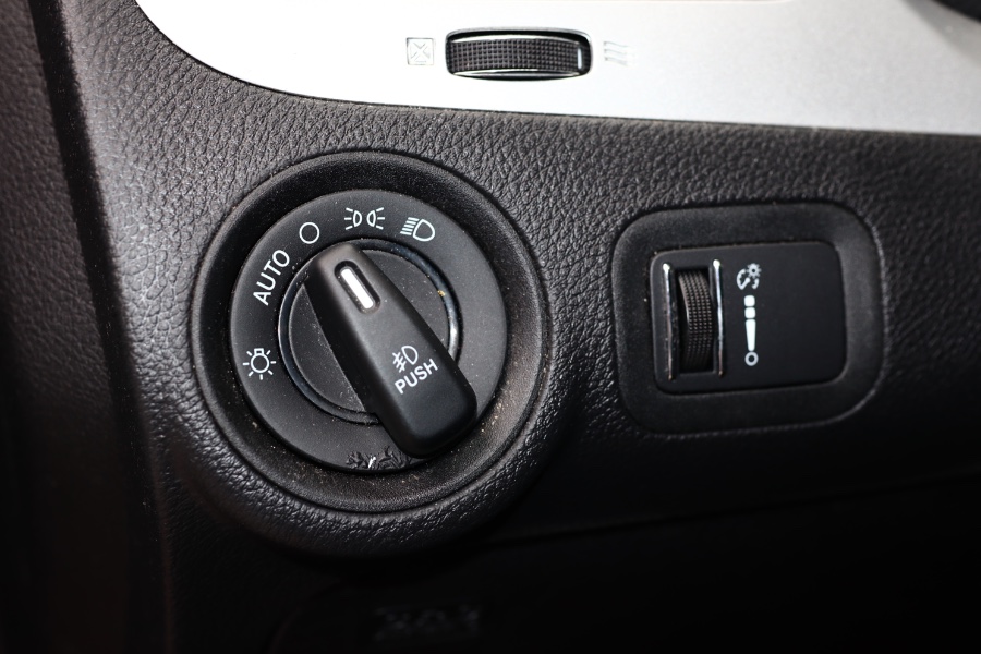 2018 Dodge Journey SXT FWD, available for sale in Jamaica, New York | Hillside Auto Mall Inc.. Jamaica, New York 2018 Dodge Journey SXT FWD, available for sale in Jamaica, New York | Hillside Auto Mall Inc.. Jamaica, New York