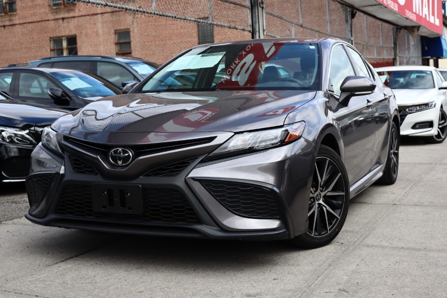 2022 Toyota Camry SE Auto (Natl), available for sale in Jamaica, New York | Hillside Auto Mall Inc.. Jamaica, New York
