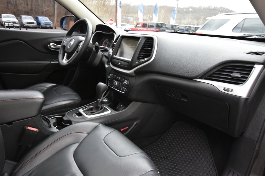 2015 Jeep Cherokee 4WD 4dr Trailhawk, available for sale in Waterbury, Connecticut | Highline Car Connection. Waterbury, Connecticut 2015 Jeep Cherokee 4WD 4dr Trailhawk, available for sale in Waterbury, Connecticut | Highline Car Connection. Waterbury, Connecticut