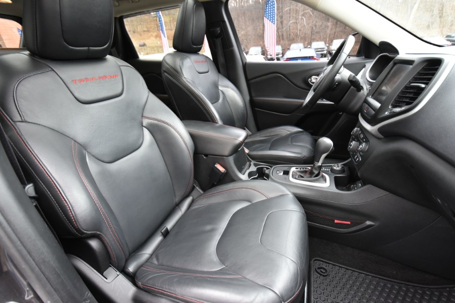 2015 Jeep Cherokee 4WD 4dr Trailhawk, available for sale in Waterbury, Connecticut | Highline Car Connection. Waterbury, Connecticut 2015 Jeep Cherokee 4WD 4dr Trailhawk, available for sale in Waterbury, Connecticut | Highline Car Connection. Waterbury, Connecticut