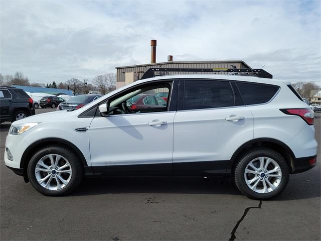 2017 Ford Escape SE, available for sale in Stratford, Connecticut | Wiz Leasing Inc. Stratford, Connecticut 2017 Ford Escape SE, available for sale in Stratford, Connecticut | Wiz Leasing Inc. Stratford, Connecticut