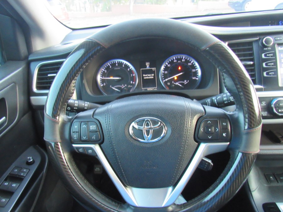 2015 Toyota Highlander AWD 4dr V6 XLE (Natl), available for sale in San Francisco de Macoris Rd, Dominican Republic | Hilario Auto Import. San Francisco de Macoris Rd, Dominican Republic 2015 Toyota Highlander AWD 4dr V6 XLE (Natl), available for sale in San Francisco de Macoris Rd, Dominican Republic | Hilario Auto Import. San Francisco de Macoris Rd, Dominican Republic