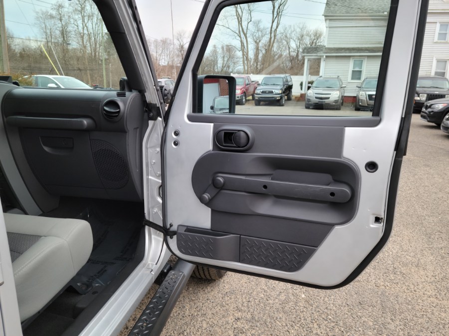 2010 Jeep Wrangler Unlimited 4dr inlimited, available for sale in East Windsor, Connecticut | Toro Auto. East Windsor, Connecticut 2010 Jeep Wrangler Unlimited 4dr inlimited, available for sale in East Windsor, Connecticut | Toro Auto. East Windsor, Connecticut