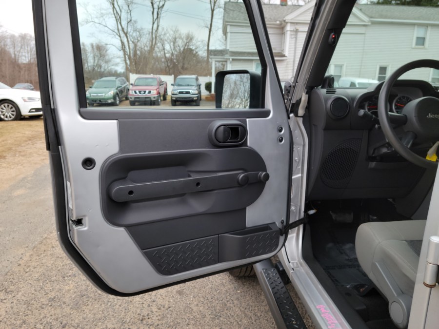 2010 Jeep Wrangler Unlimited 4dr inlimited, available for sale in East Windsor, Connecticut | Toro Auto. East Windsor, Connecticut 2010 Jeep Wrangler Unlimited 4dr inlimited, available for sale in East Windsor, Connecticut | Toro Auto. East Windsor, Connecticut