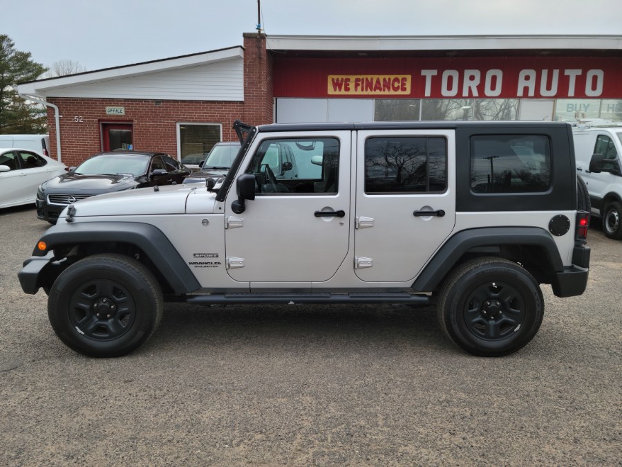 2010 Jeep Wrangler Unlimited 4dr inlimited, available for sale in East Windsor, Connecticut | Toro Auto. East Windsor, Connecticut 2010 Jeep Wrangler Unlimited 4dr inlimited, available for sale in East Windsor, Connecticut | Toro Auto. East Windsor, Connecticut