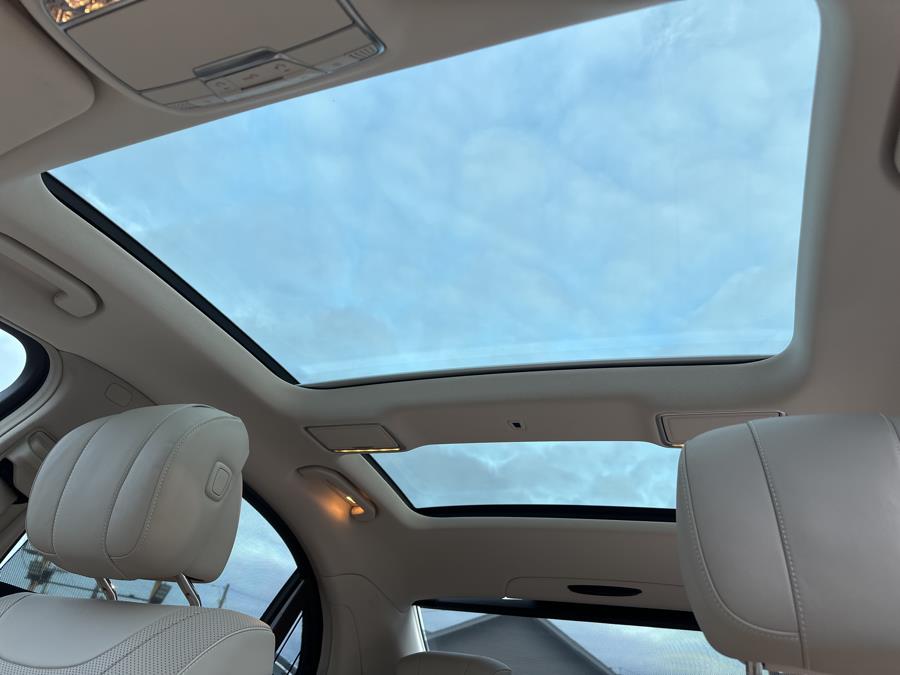 2015 Mercedes-Benz S-Class 4dr Sdn S550 4MATIC, available for sale in Little Ferry, New Jersey | Victoria Preowned Autos Inc. Little Ferry, New Jersey 2015 Mercedes-Benz S-Class 4dr Sdn S550 4MATIC, available for sale in Little Ferry, New Jersey | Victoria Preowned Autos Inc. Little Ferry, New Jersey