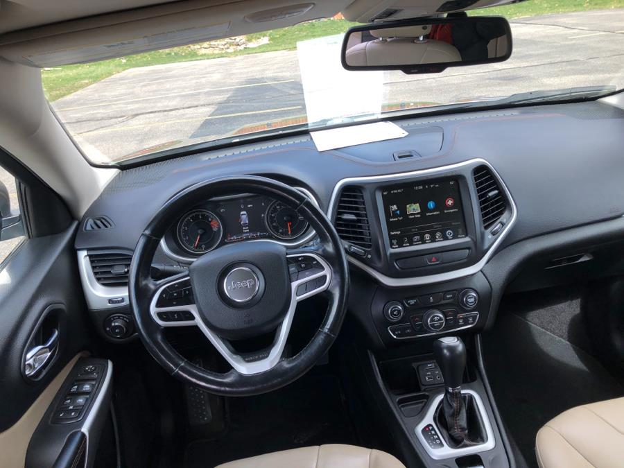 2017 Jeep Cherokee Limited FWD, available for sale in Beavercreek, Ohio | Wholesale Direct Motors. Beavercreek, Ohio 2017 Jeep Cherokee Limited FWD, available for sale in Beavercreek, Ohio | Wholesale Direct Motors. Beavercreek, Ohio