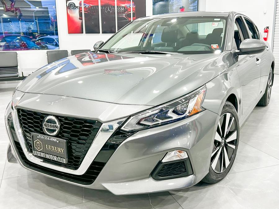 2022 Nissan Altima 2.5 SV Sedan, available for sale in Franklin Square, New York | Luxury Motor Club. Franklin Square, New York 2022 Nissan Altima 2.5 SV Sedan, available for sale in Franklin Square, New York | Luxury Motor Club. Franklin Square, New York