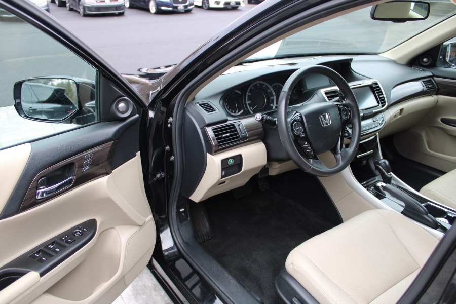 2016 Honda Accord Sedan 4dr V6 Auto EX-L, available for sale in Plantsville, Connecticut | Auto House of Luxury. Plantsville, Connecticut 2016 Honda Accord Sedan 4dr V6 Auto EX-L, available for sale in Plantsville, Connecticut | Auto House of Luxury. Plantsville, Connecticut