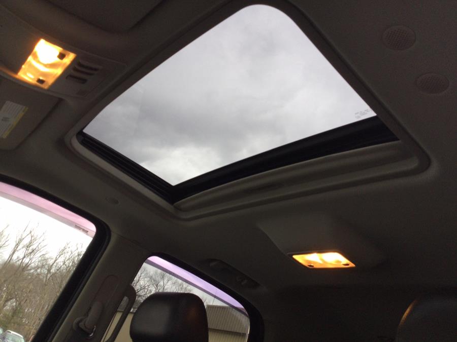 2013 Cadillac Escalade AWD 4dr Luxury, available for sale in Plantsville, Connecticut | L&S Automotive LLC. Plantsville, Connecticut 2013 Cadillac Escalade AWD 4dr Luxury, available for sale in Plantsville, Connecticut | L&S Automotive LLC. Plantsville, Connecticut