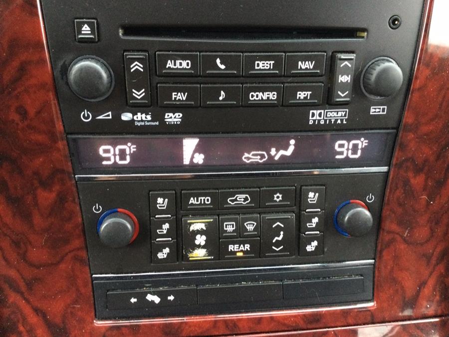 2013 Cadillac Escalade AWD 4dr Luxury, available for sale in Plantsville, Connecticut | L&S Automotive LLC. Plantsville, Connecticut 2013 Cadillac Escalade AWD 4dr Luxury, available for sale in Plantsville, Connecticut | L&S Automotive LLC. Plantsville, Connecticut
