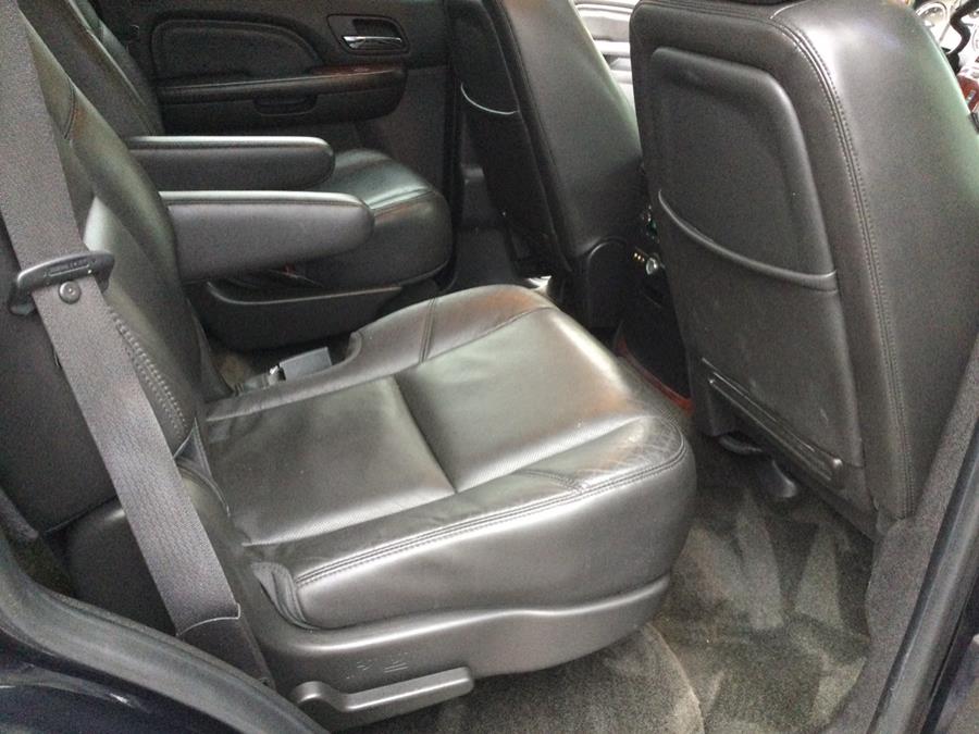 2013 Cadillac Escalade AWD 4dr Luxury, available for sale in Plantsville, Connecticut | L&S Automotive LLC. Plantsville, Connecticut 2013 Cadillac Escalade AWD 4dr Luxury, available for sale in Plantsville, Connecticut | L&S Automotive LLC. Plantsville, Connecticut