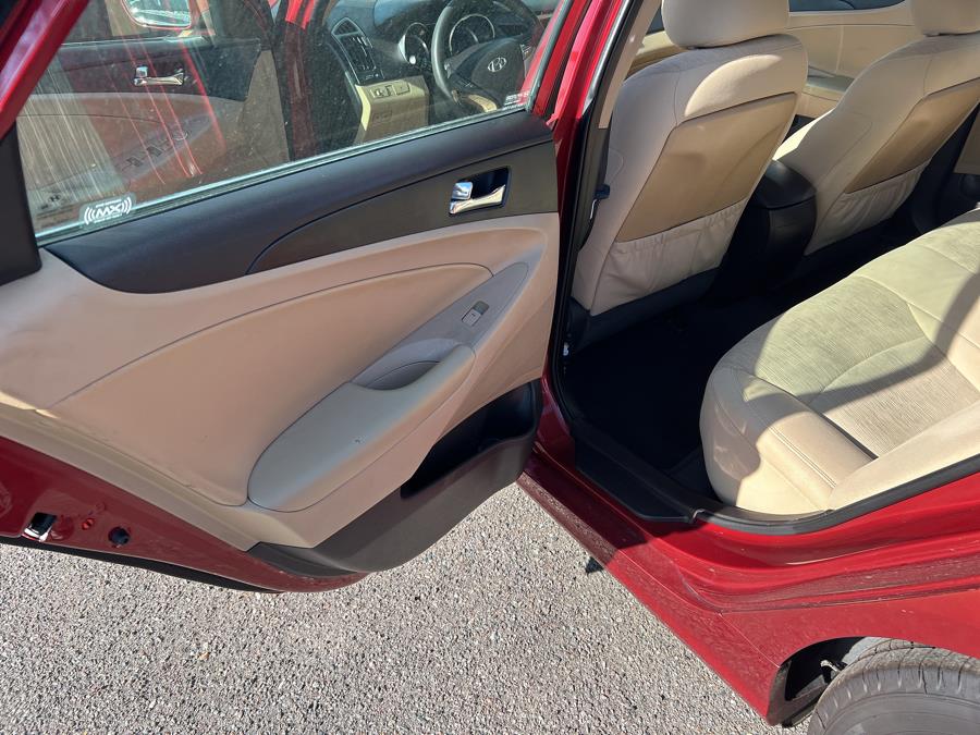 2013 Hyundai Sonata 4dr Sdn 2.4L Auto GLS, available for sale in Kissimmee, Florida | Central florida Auto Trader. Kissimmee, Florida 2013 Hyundai Sonata 4dr Sdn 2.4L Auto GLS, available for sale in Kissimmee, Florida | Central florida Auto Trader. Kissimmee, Florida