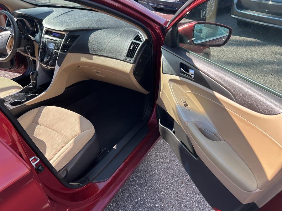 2013 Hyundai Sonata 4dr Sdn 2.4L Auto GLS, available for sale in Kissimmee, Florida | Central florida Auto Trader. Kissimmee, Florida 2013 Hyundai Sonata 4dr Sdn 2.4L Auto GLS, available for sale in Kissimmee, Florida | Central florida Auto Trader. Kissimmee, Florida