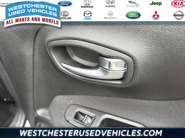2021 Jeep Renegade Latitude, available for sale in White Plains, New York | Westchester Used Vehicles. White Plains, New York 2021 Jeep Renegade Latitude, available for sale in White Plains, New York | Westchester Used Vehicles. White Plains, New York