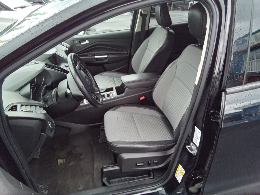 2019 Ford Escape SE FWD, available for sale in Irvington, New Jersey | NJ Used Cars Center. Irvington, New Jersey 2019 Ford Escape SE FWD, available for sale in Irvington, New Jersey | NJ Used Cars Center. Irvington, New Jersey