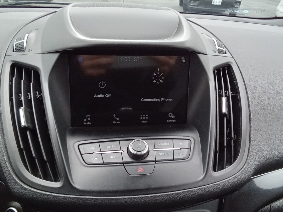 2019 Ford Escape SE FWD, available for sale in Irvington, New Jersey | NJ Used Cars Center. Irvington, New Jersey 2019 Ford Escape SE FWD, available for sale in Irvington, New Jersey | NJ Used Cars Center. Irvington, New Jersey