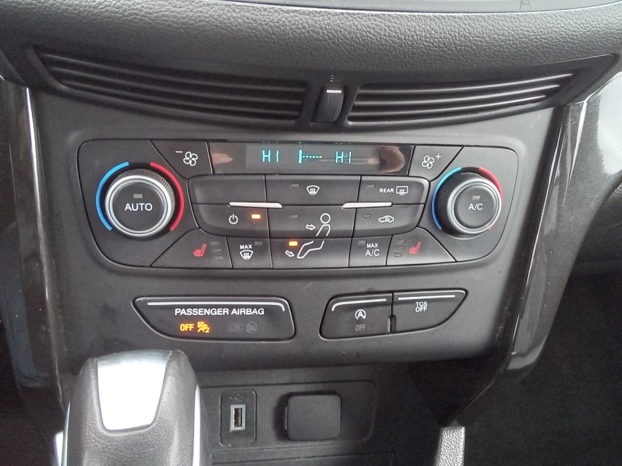 2019 Ford Escape SE FWD, available for sale in Irvington, New Jersey | NJ Used Cars Center. Irvington, New Jersey 2019 Ford Escape SE FWD, available for sale in Irvington, New Jersey | NJ Used Cars Center. Irvington, New Jersey