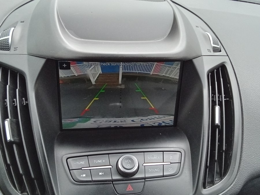 2019 Ford Escape SE FWD, available for sale in Irvington, New Jersey | NJ Used Cars Center. Irvington, New Jersey 2019 Ford Escape SE FWD, available for sale in Irvington, New Jersey | NJ Used Cars Center. Irvington, New Jersey