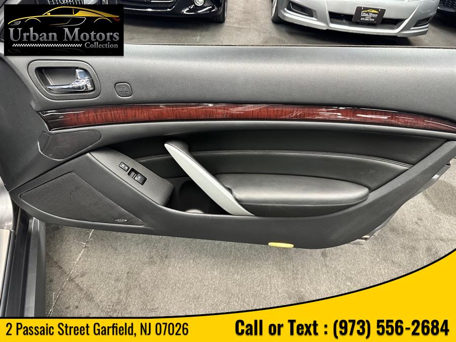 2013 Infiniti G37 Convertible Base, available for sale in Garfield, New Jersey | Urban Motors Collection. Garfield, New Jersey 2013 Infiniti G37 Convertible Base, available for sale in Garfield, New Jersey | Urban Motors Collection. Garfield, New Jersey