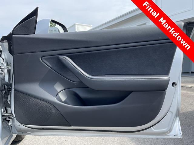 2017 Tesla Model 3 Standard, available for sale in Brookfield, Connecticut | Blasius Federal Road. Brookfield, Connecticut 2017 Tesla Model 3 Standard, available for sale in Brookfield, Connecticut | Blasius Federal Road. Brookfield, Connecticut