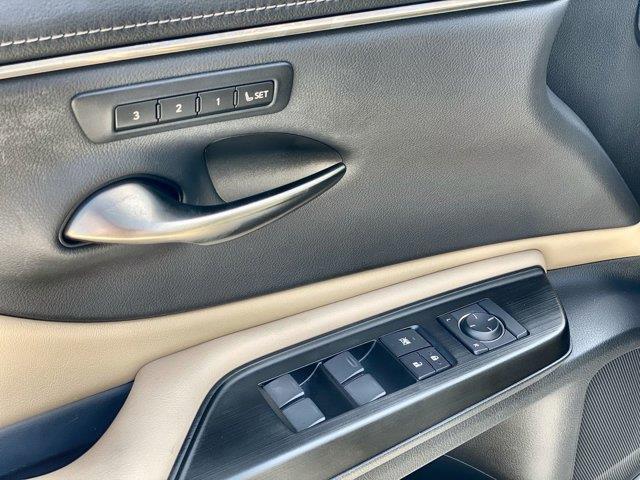 2019 Lexus Es , available for sale in Great Neck, New York | Camy Cars. Great Neck, New York 2019 Lexus Es , available for sale in Great Neck, New York | Camy Cars. Great Neck, New York