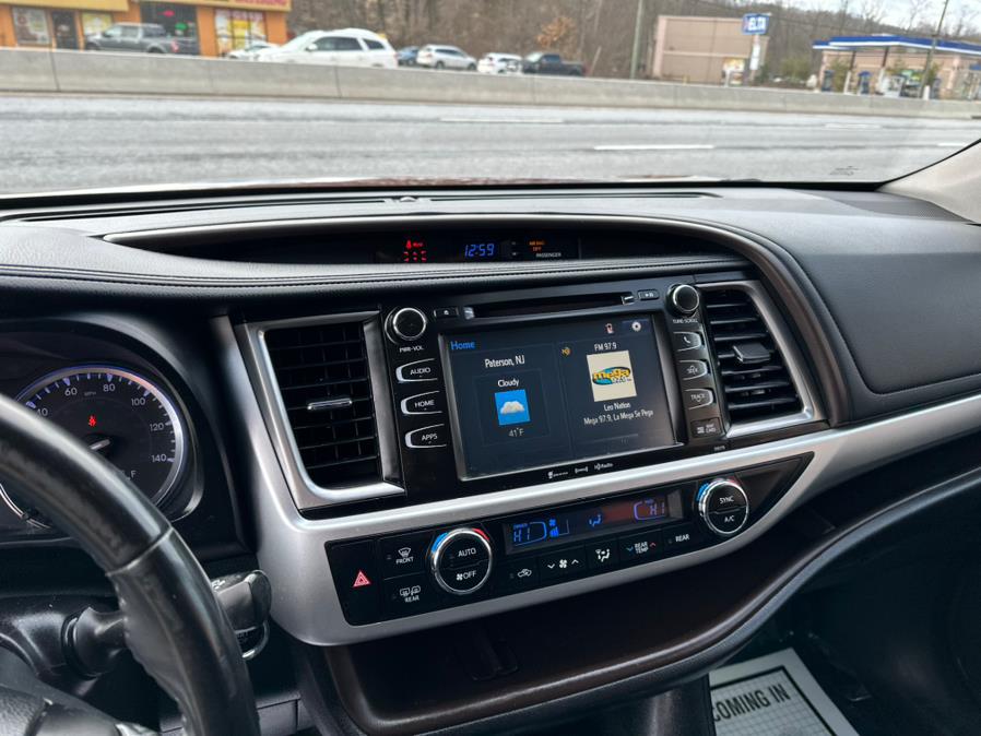 2018 Toyota Highlander XLE V6 AWD (Natl), available for sale in Bloomingdale, New Jersey | Bloomingdale Auto Group. Bloomingdale, New Jersey 2018 Toyota Highlander XLE V6 AWD (Natl), available for sale in Bloomingdale, New Jersey | Bloomingdale Auto Group. Bloomingdale, New Jersey