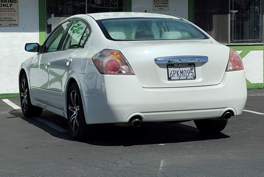 2011 Nissan Altima 4dr Sdn I4 CVT 2.5 S, available for sale in Corona, California | Green Light Auto. Corona, California 2011 Nissan Altima 4dr Sdn I4 CVT 2.5 S, available for sale in Corona, California | Green Light Auto. Corona, California