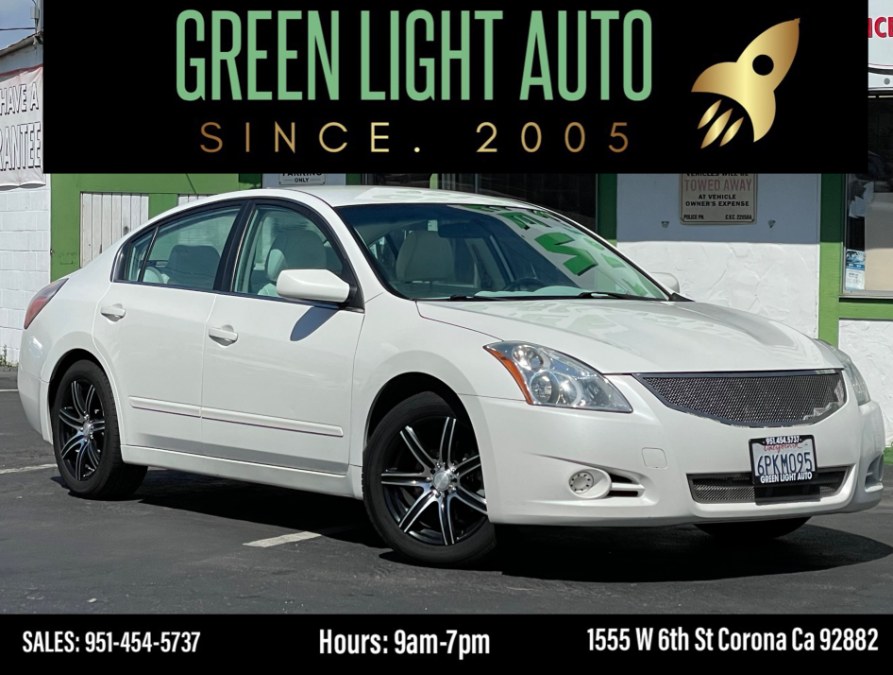 2011 Nissan Altima 4dr Sdn I4 CVT 2.5 S, available for sale in Corona, California | Green Light Auto. Corona, California