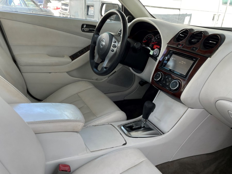 2011 Nissan Altima 4dr Sdn I4 CVT 2.5 S, available for sale in Corona, California | Green Light Auto. Corona, California 2011 Nissan Altima 4dr Sdn I4 CVT 2.5 S, available for sale in Corona, California | Green Light Auto. Corona, California