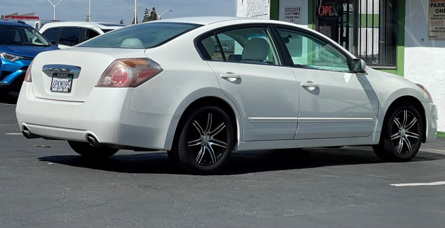 2011 Nissan Altima 4dr Sdn I4 CVT 2.5 S, available for sale in Corona, California | Green Light Auto. Corona, California 2011 Nissan Altima 4dr Sdn I4 CVT 2.5 S, available for sale in Corona, California | Green Light Auto. Corona, California