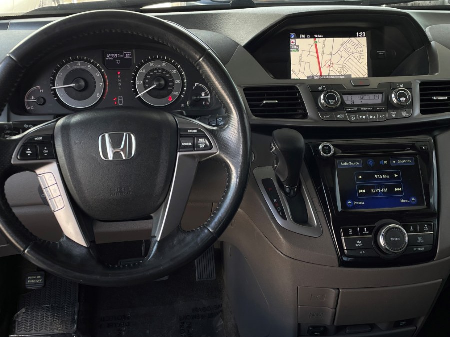 2014 Honda Odyssey 5dr EX-L w/Navi, available for sale in Corona, California | Green Light Auto. Corona, California 2014 Honda Odyssey 5dr EX-L w/Navi, available for sale in Corona, California | Green Light Auto. Corona, California