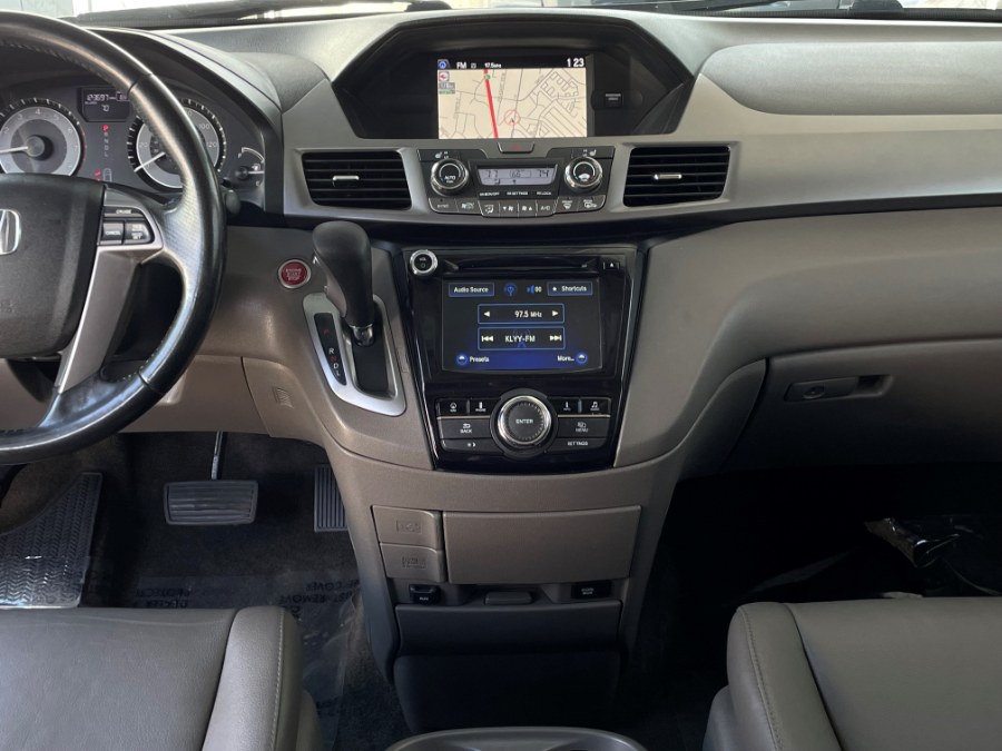 2014 Honda Odyssey 5dr EX-L w/Navi, available for sale in Corona, California | Green Light Auto. Corona, California 2014 Honda Odyssey 5dr EX-L w/Navi, available for sale in Corona, California | Green Light Auto. Corona, California
