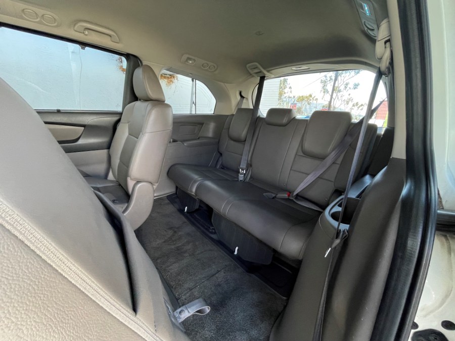 2014 Honda Odyssey 5dr EX-L w/Navi, available for sale in Corona, California | Green Light Auto. Corona, California 2014 Honda Odyssey 5dr EX-L w/Navi, available for sale in Corona, California | Green Light Auto. Corona, California