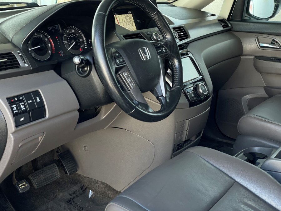 2014 Honda Odyssey 5dr EX-L w/Navi, available for sale in Corona, California | Green Light Auto. Corona, California 2014 Honda Odyssey 5dr EX-L w/Navi, available for sale in Corona, California | Green Light Auto. Corona, California