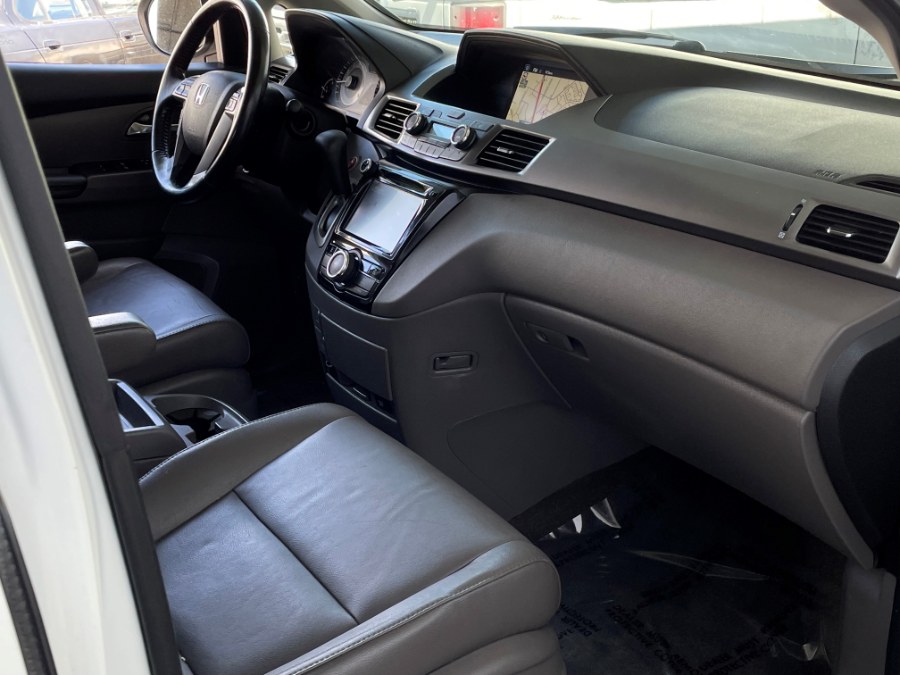 2014 Honda Odyssey 5dr EX-L w/Navi, available for sale in Corona, California | Green Light Auto. Corona, California 2014 Honda Odyssey 5dr EX-L w/Navi, available for sale in Corona, California | Green Light Auto. Corona, California